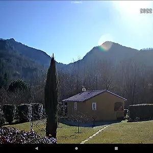 à En Ariège 09300 Hébergement de vacances